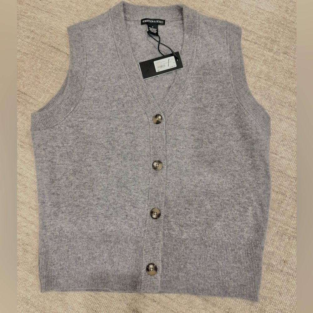 Cashmere Robertson & Rodeo Button-Up Sleeveless Cardigan from Mixology. NWT
